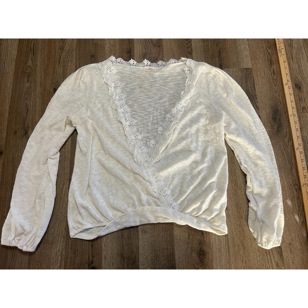 Hummingbird Shirt, Women's Size Large, White, Lace, Long Sleeve, Deep V-neck